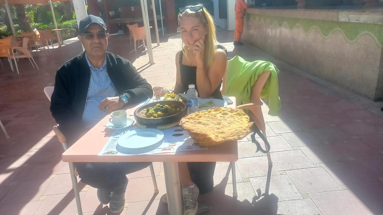 Chambre Chez L'Habitant Avec Famille Agadir Exteriör bild